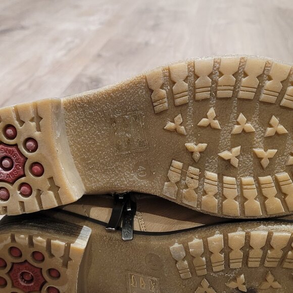 Winter boots - Picture 6 of 7